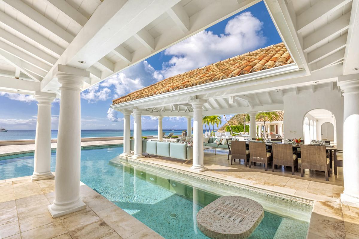 2-PetitePlage4-Pool_A louer villa Grand Case Saint Martin